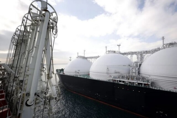 قطر ارسال بعضی از محموله‌های گاز طبیعی مایع (ال‌ان‌جی) به اروپا را به تاخیر انداخت زیرا تنش‌ها در دریای سرخ، زمان سفر کشتی‌ها را طولانی کرده است.