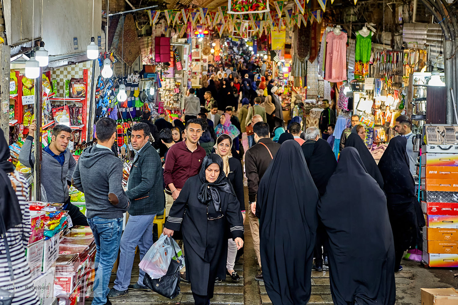 تفاهم‌نامه همکاری وزارت صمت و اتاق اصناف برای نظارت بر بازار امضا شد