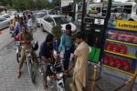 دولت پاکستان قیمت بنزین را افزایش داد
